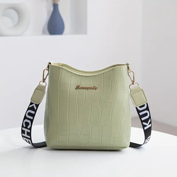 Crocodile Pattern Crossbody – Gold Hardware & Strap - Picture 6 of 9